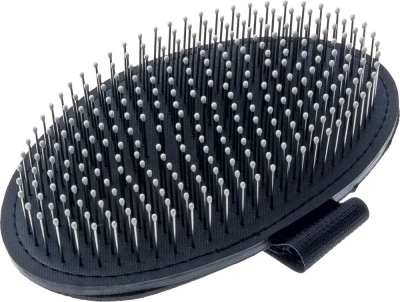 Щетка DeLIGHT резиновая (мет.зуб) на руку с каплей  47110 /12/ фото