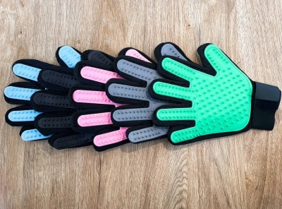 Перчатка (Stefan) PMG-1201BL массажная для вычесывания шерсти животных, 23х17см, голубой  фото