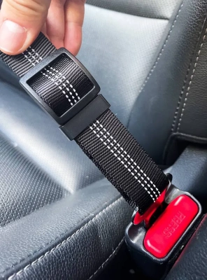 Ремень безопасности (Stefan) автомобильный, универсальный с амортизацией для животных, черный 53-74x2,5см фото