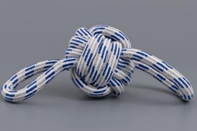 Игрушка (Nunbell) Мяч плетеный с петлями 34х10см микс для собак фото