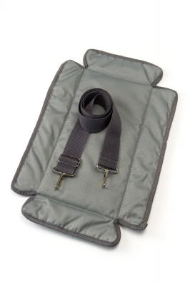 Переноска (Зооэкспресс) 18323 переноска для живот."Турне"L с металлической дверцей (коврик+ремень) 54.5*36*34 см зеленая фото